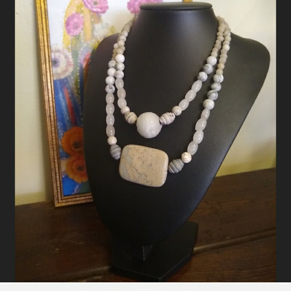 Handmade Chunky Gray and White Goddess Necklace - Picture 2 of 4